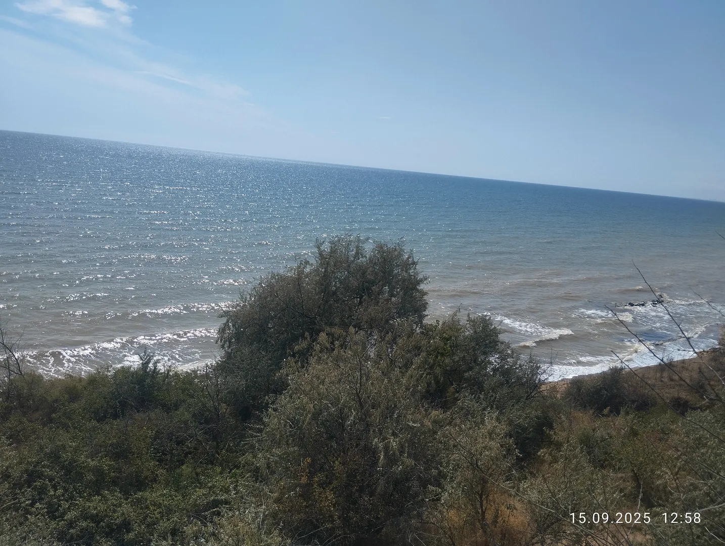 продам земельну ділянку перша лінія від моря 1 га