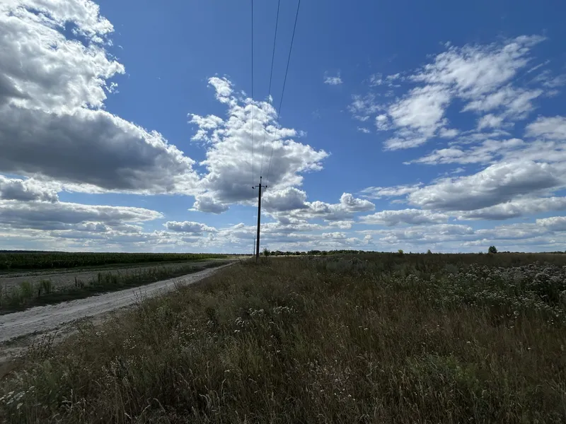 Продаж земельна ділянка 40 соток правильна форма квадратної без обмежень під будівництво  — фото 3 з 4