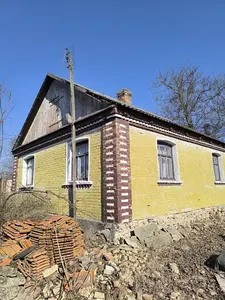 Продаж земельної ділянки з будинком та спорудами — мініатюра фото 5