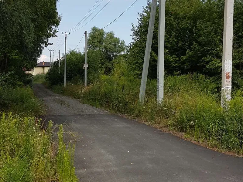 Ділянка 6.5 соток. Під'їзд з трьох боків, дві вулиці по бокам під Квадрохаус, Дуплекс, Таунхаус, Окремый будинок — фото 1 з 7