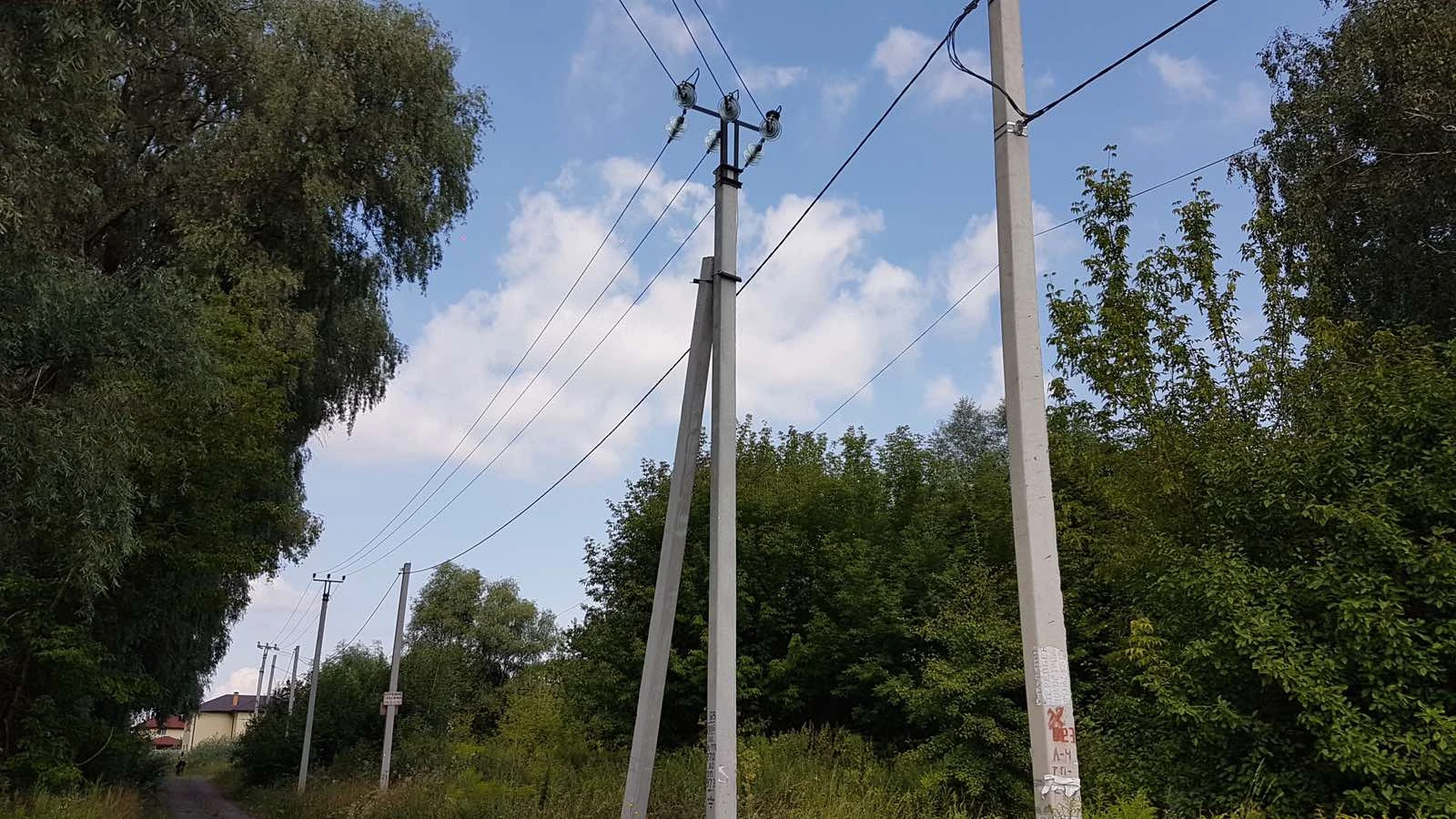 Ділянка 6.5 соток. Під'їзд з трьох боків, дві вулиці по бокам під Квадрохаус, Дуплекс, Таунхаус, Окремый будинок — фото 2 з 7