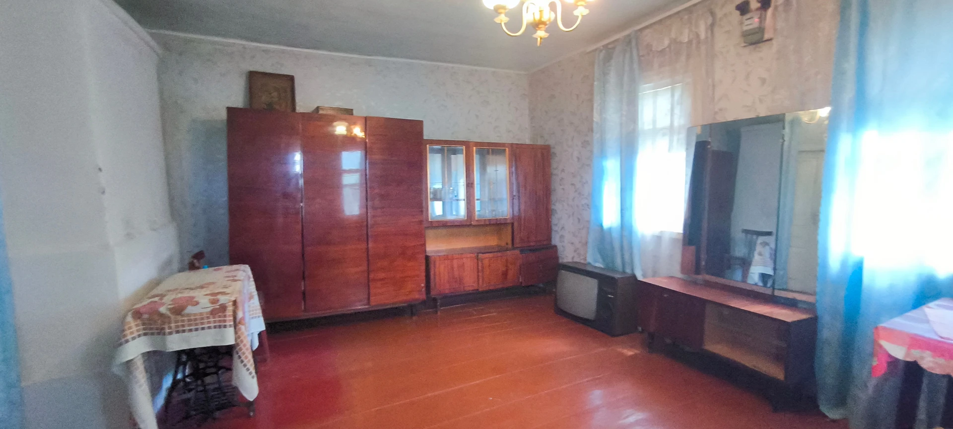 Будинок з піччю та колодязем - готовий тил на випадок відключень світла. — фото 11 з 15