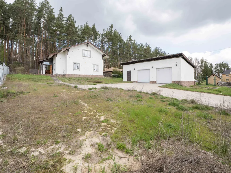 Продаж ділянки з будинком з ремонтом — фото 1 з 19
