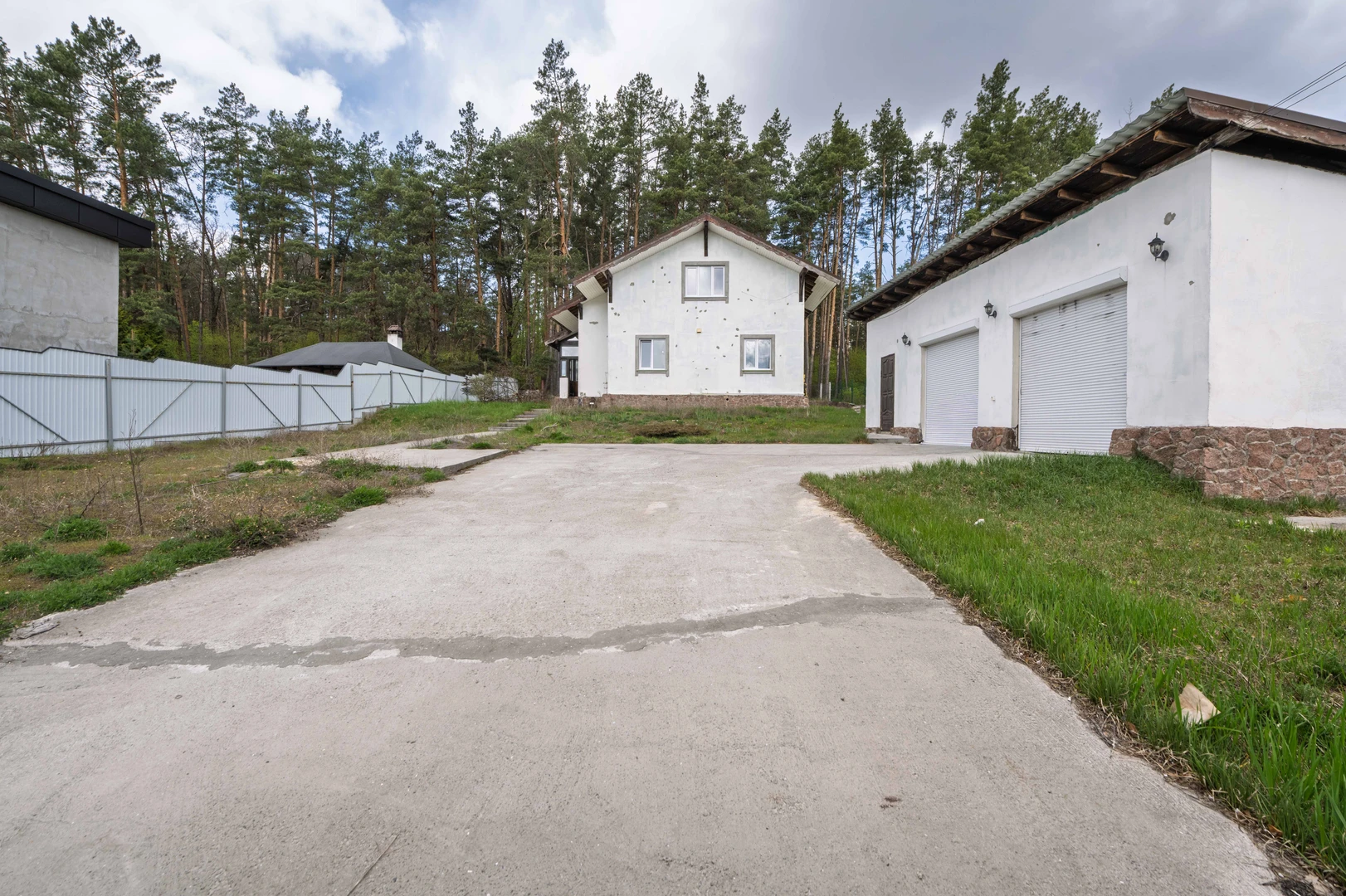 Продаж ділянки з будинком з ремонтом — фото 2 з 19