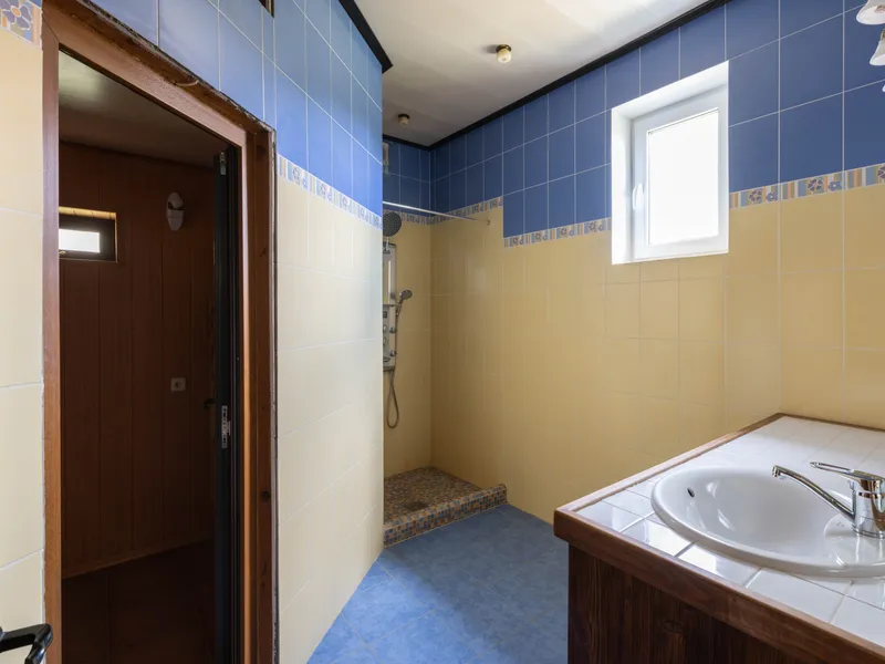 Продаж ділянки з будинком з ремонтом — фото 10 з 19