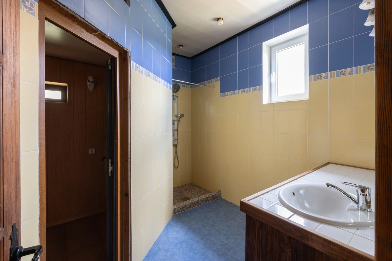 Продаж ділянки з будинком з ремонтом — фото 10 з 19