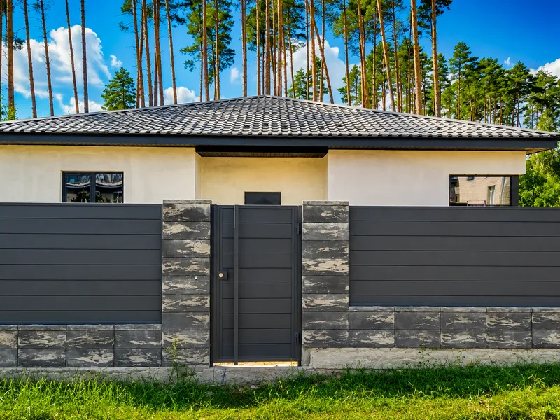 Одноповерховий будинок 130 м² в лісовій зоні селища Клавдієво-Тарасове — фото 1 з 4