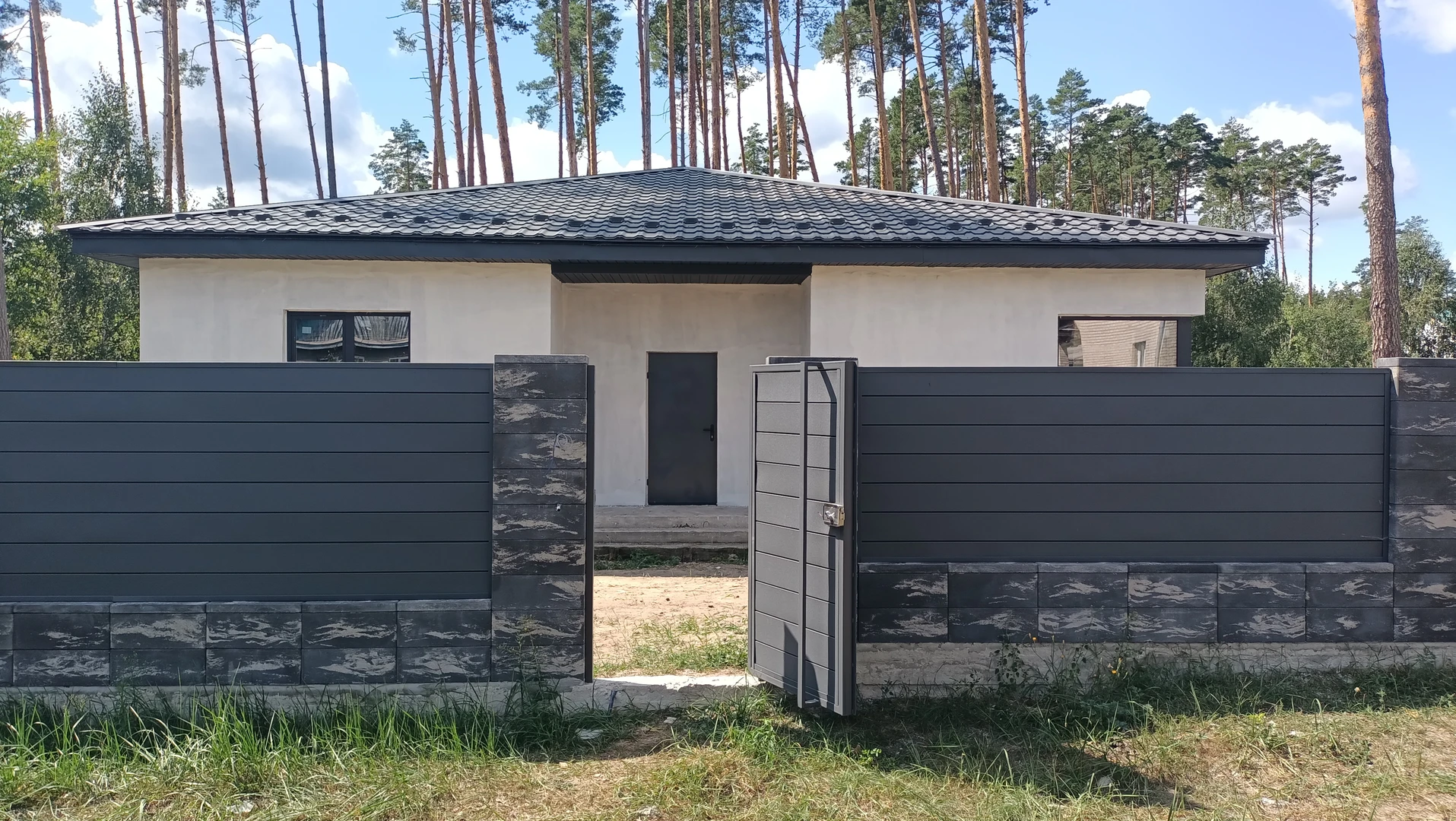 Одноповерховий будинок 130 м² в лісовій зоні селища Клавдієво-Тарасове — фото 2 з 4