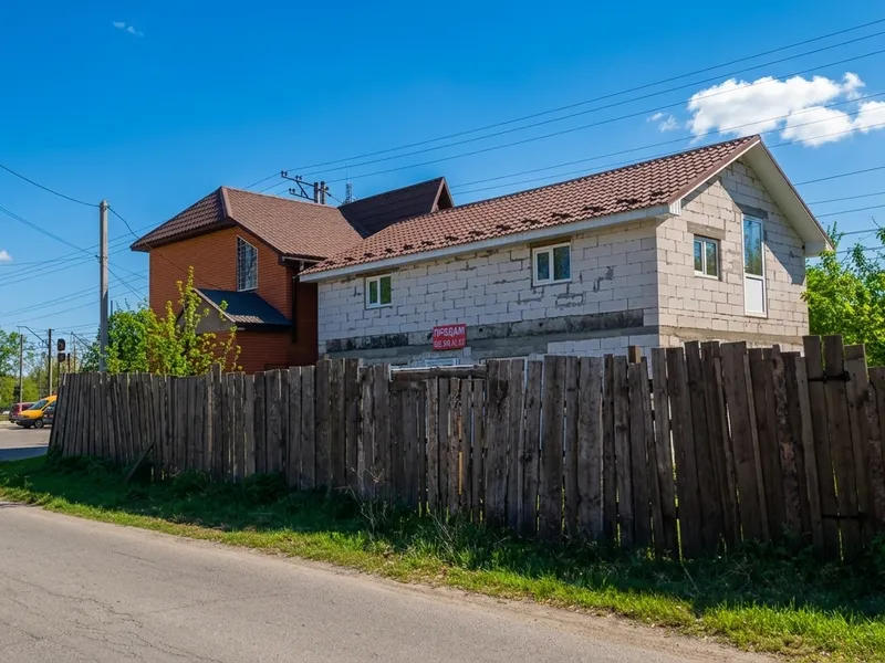 Продаж приміщення під магазин в самому центрі смт Клавдієво-Тарасове — фото 1 з 1
