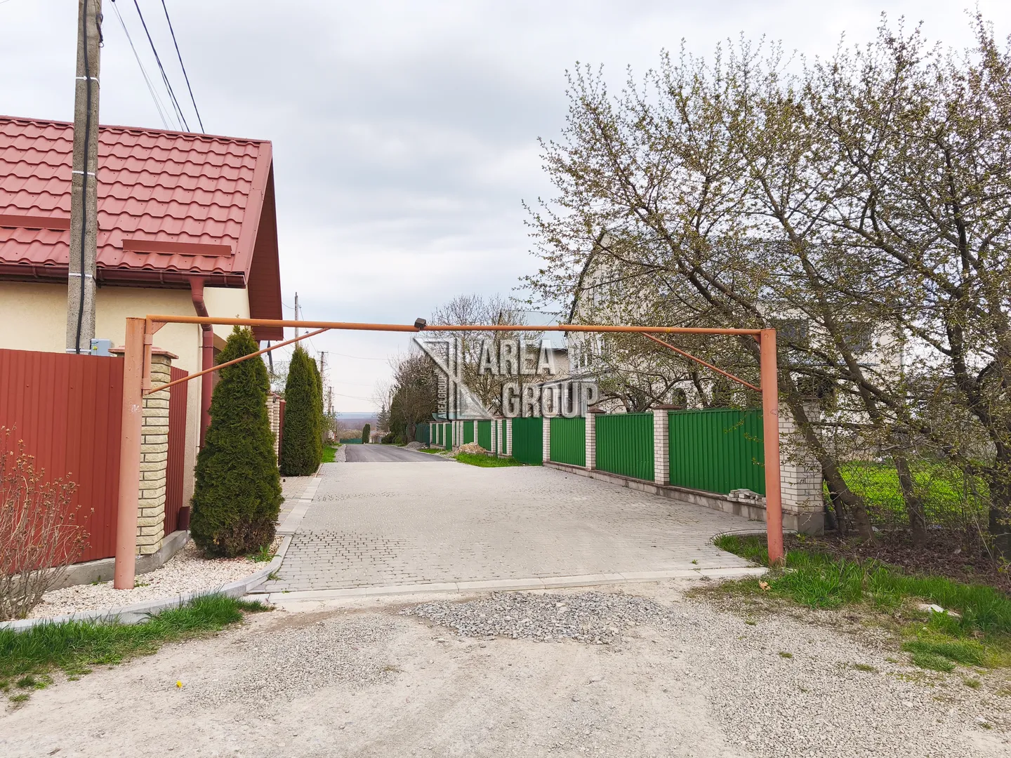 Продаж земельної ділянки під будівництво та обслуговування житлового будинку — фото 2 з 4