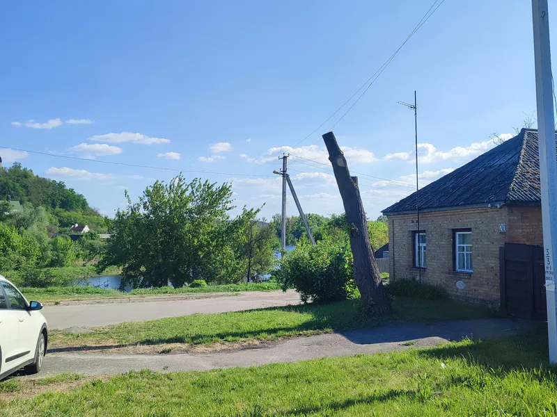 Продаж фасадної ділянки з будинком — фото 4 з 5