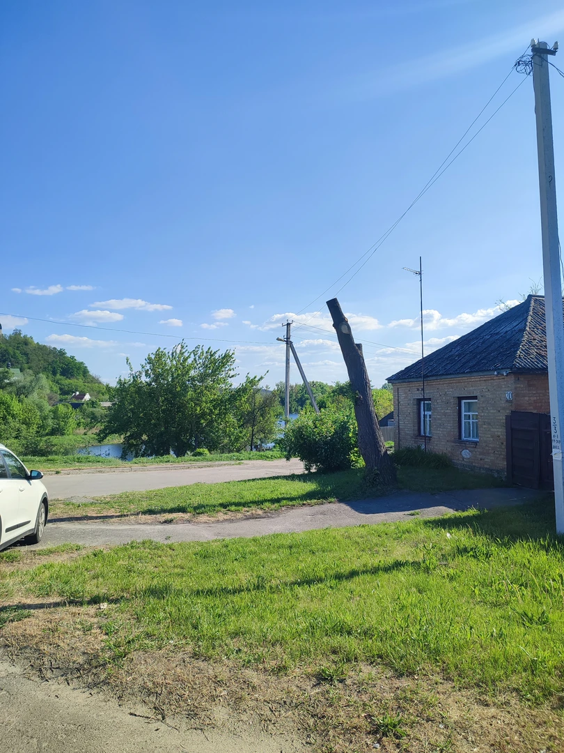 Продаж фасадної ділянки з будинком — фото 4 з 5