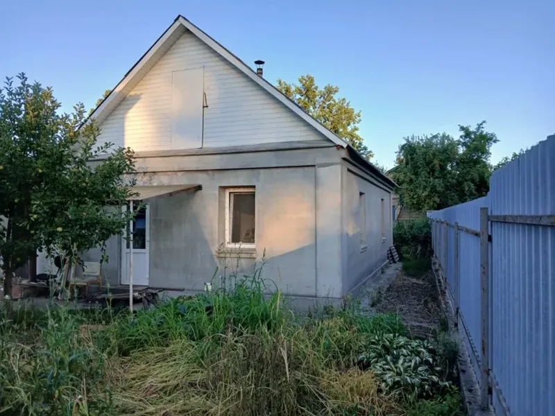 Продаж цегляного будинку 80 м² у центрі | 9 соток + додатковий будинок — фото 3 з 7