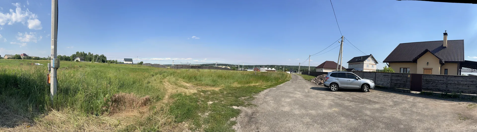 Продам ділянку 10сот. з підключеним світлом біля озера та лісу