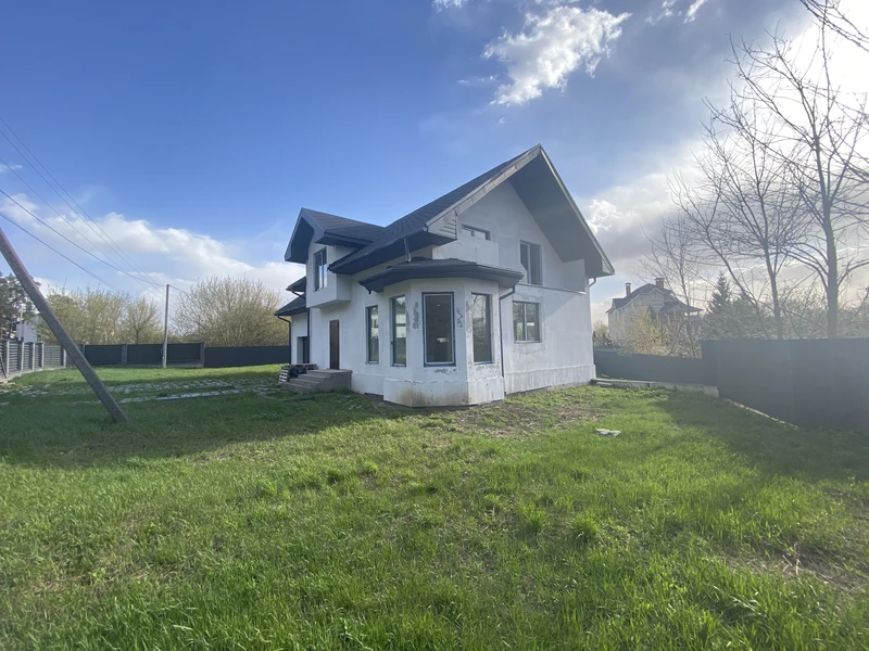 Пропоную до продажу простору приватну ділянці 11 соток, септик, скважина  з будинком 260м2, у селищі Білогородка. — фото 11 з 18
