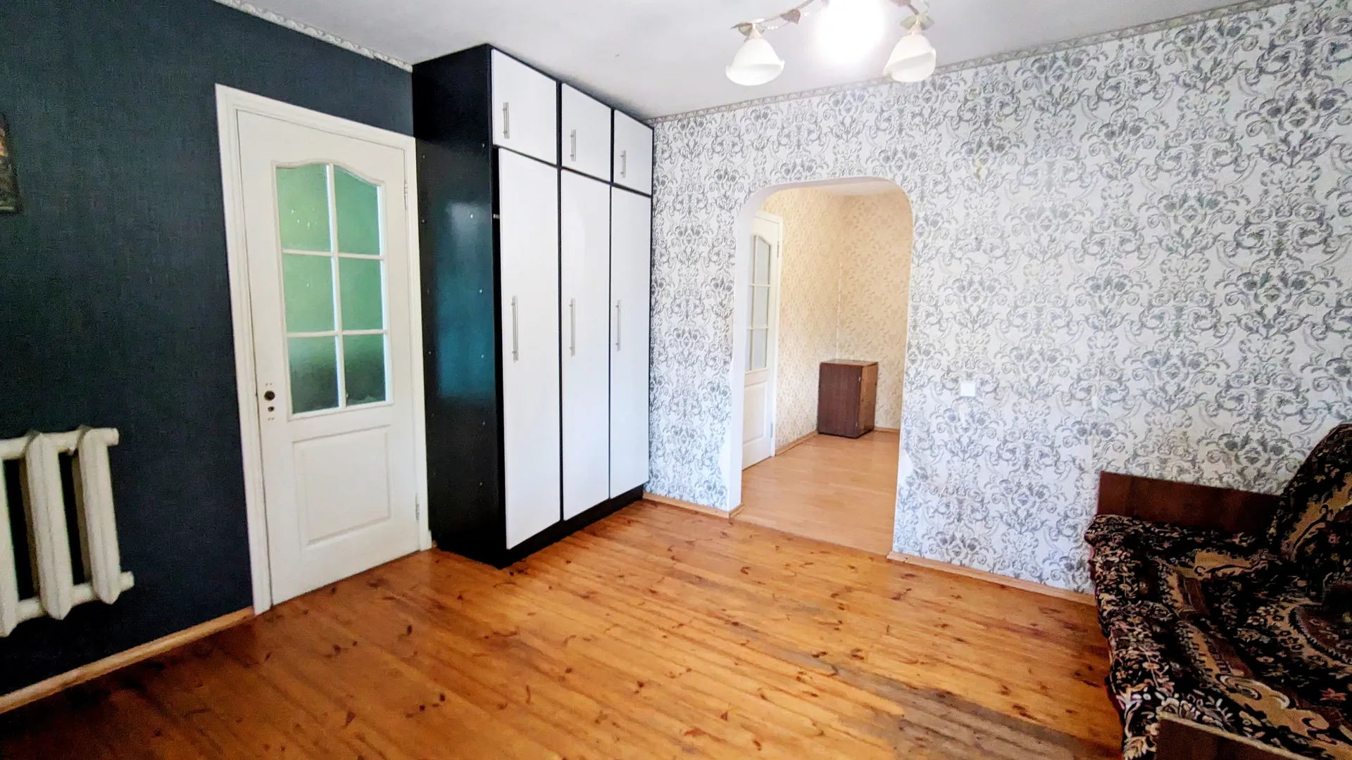 Продається затишний будинок в Іванкові — фото 13 з 16