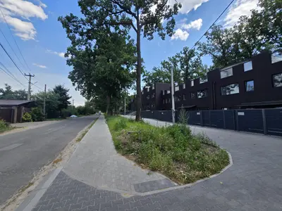Ділянка у Бучі під будівництво. Асфальтований під'їзд, світло, газ, вода. — мініатюра фото 1