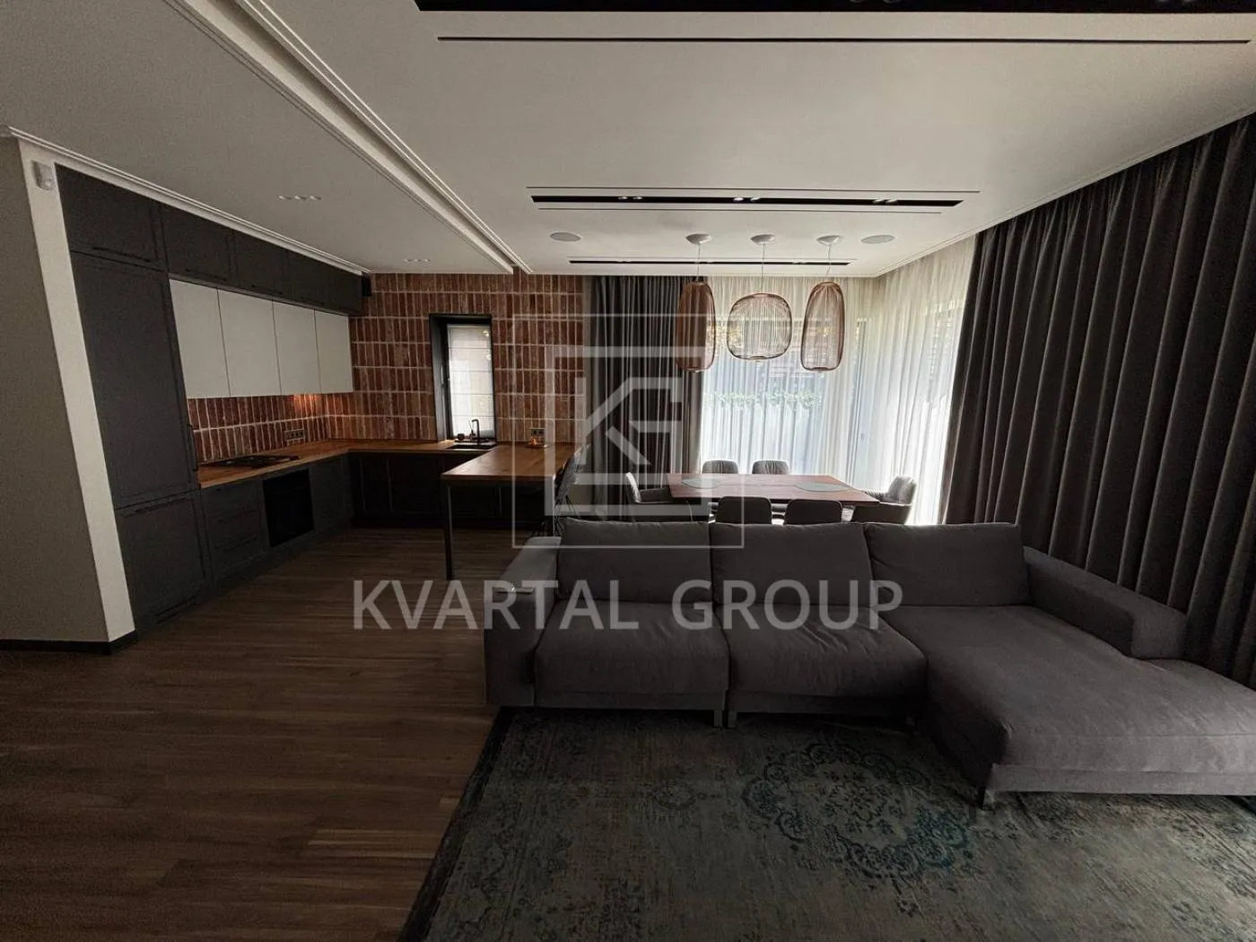 Продаж елітного будинку — фото 2 з 16