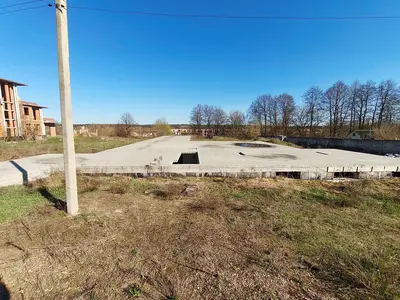 Ділянка 20 соток з комунікаціями і фундаментом — мініатюра фото 5