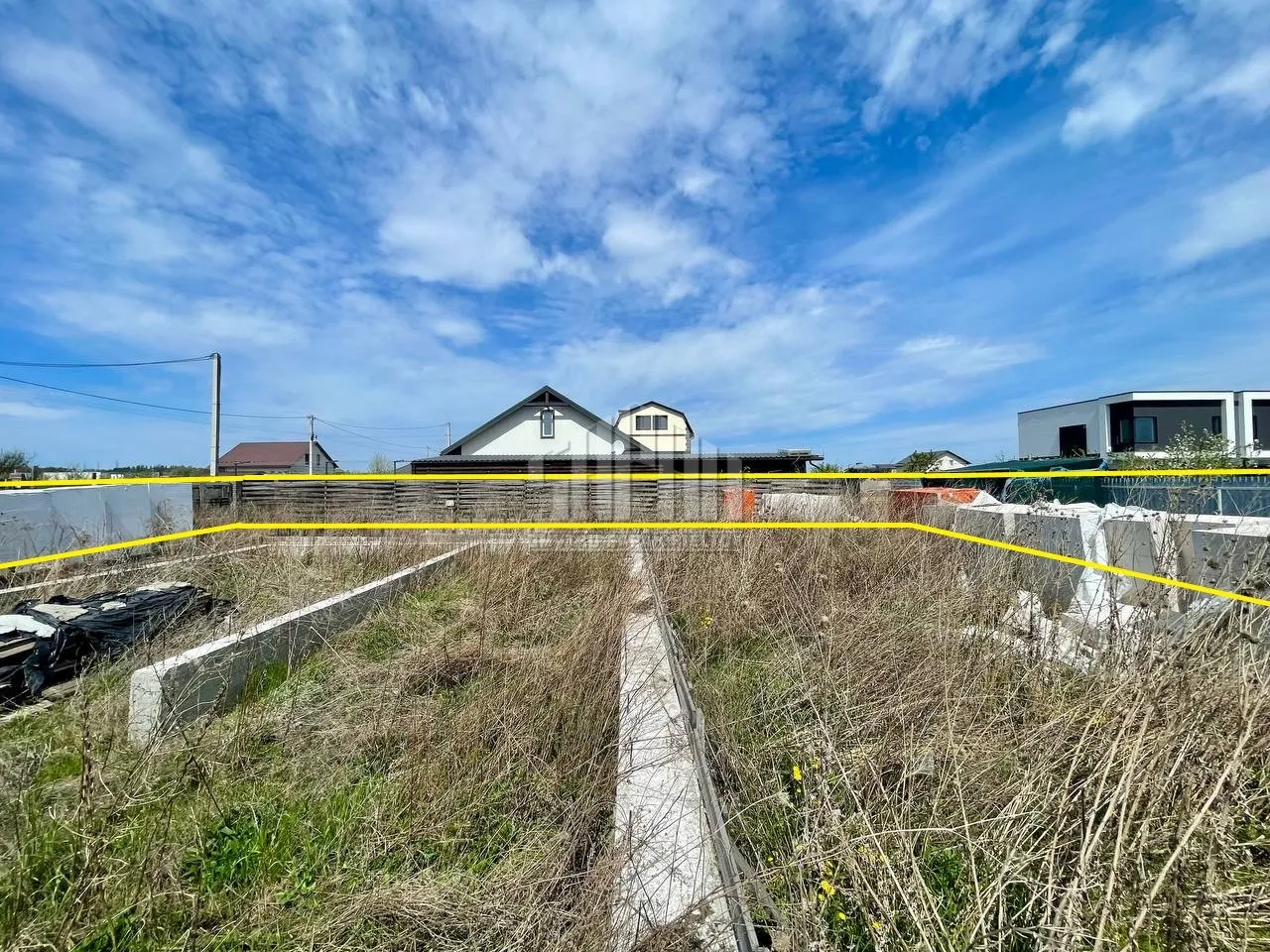 🏡 Ділянка 13 соток під забудову з фундаментом, світлом 16 кВт та будматеріалами! Гнатівка / Білогородка — БЕЗ КОМІСІЇ — фото 7 з 12