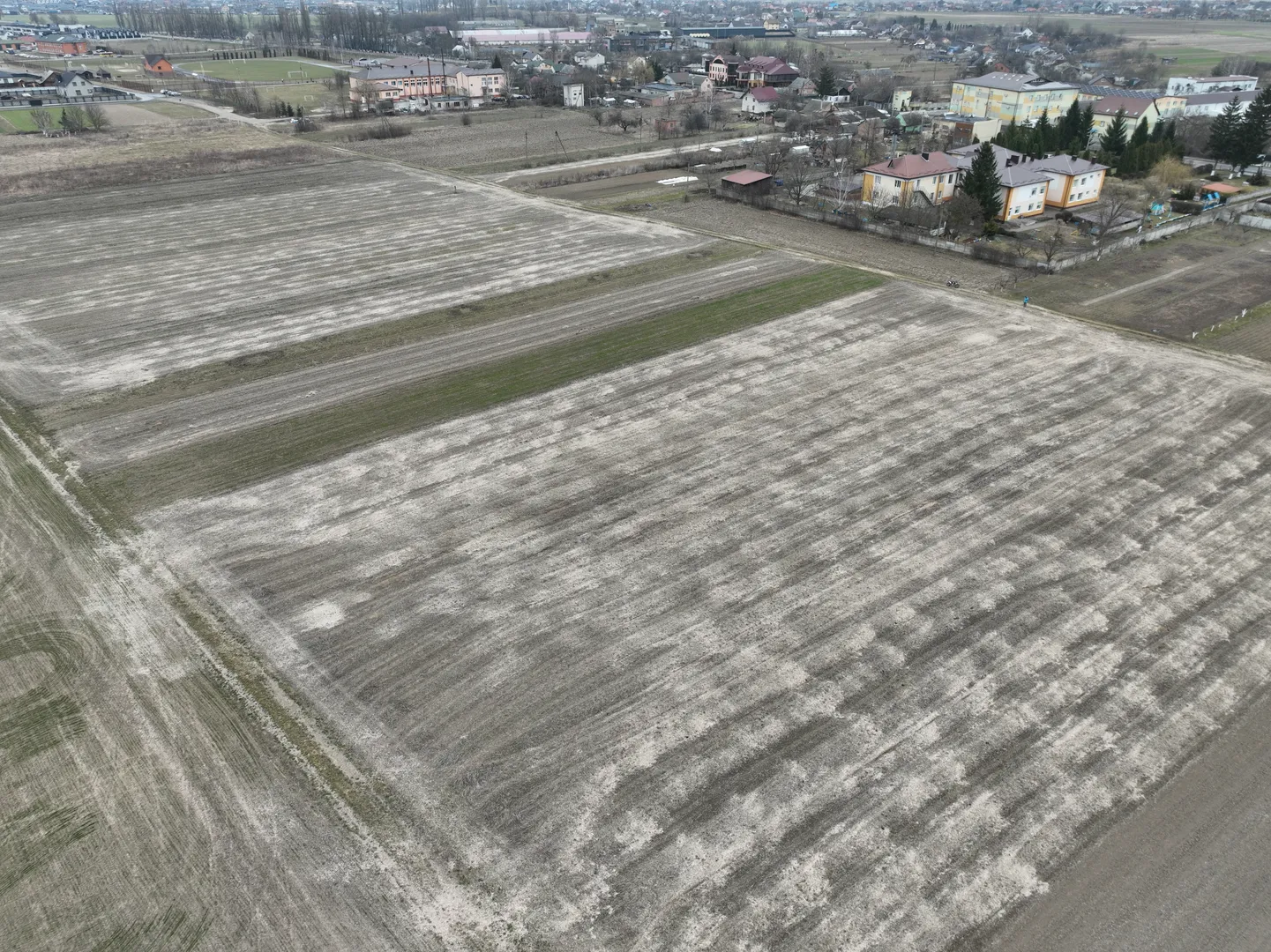 Продаж ділянки під житлове будівництво в р-ні центру Боратина — фото 1 з 3