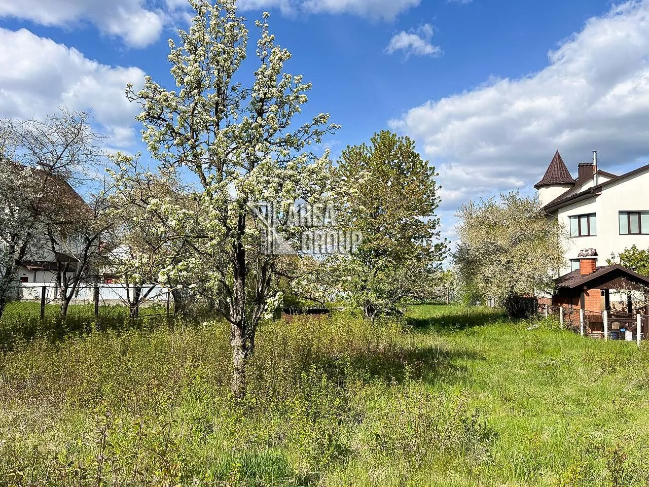 Продам рівну земельну ділянку під забудову 15 соток — фото 1 з 8