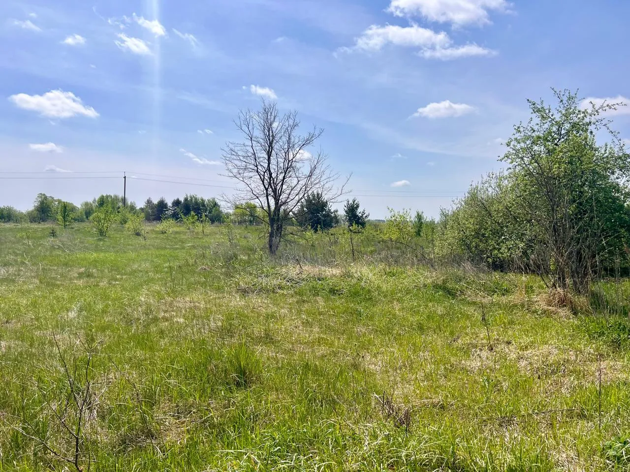Продаж земельної ділянки під забудівлю, 0,39 га.